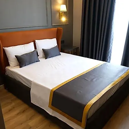 Hotel The Pearl Airport
