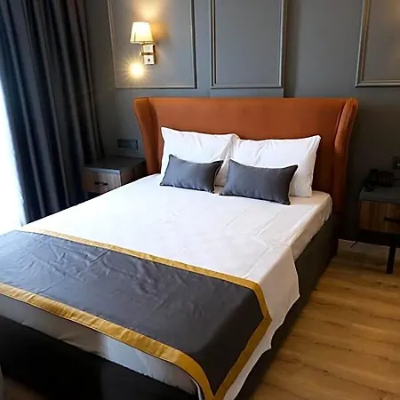 Hotel The Pearl Airport 3*
